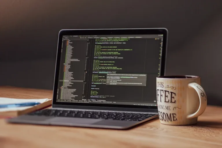 Custom web development benefits illustrated for different business types and sectors